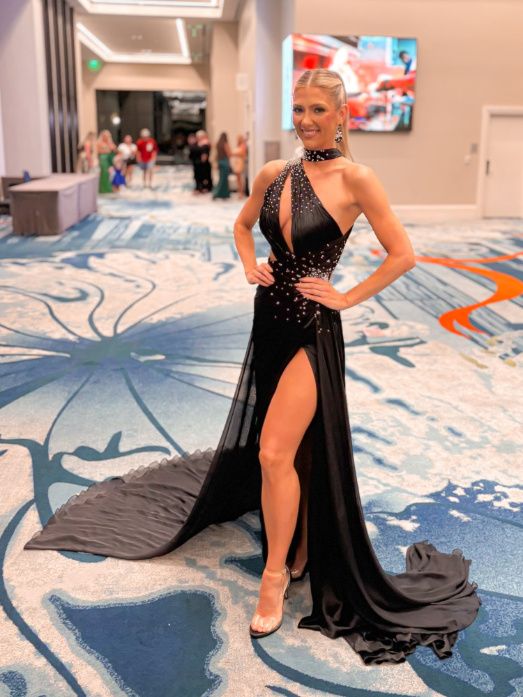 SHOWSTOPPING size 6 Jovani Couture Evening Gown