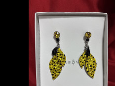  Stephanie Somers Yellow & black earrings