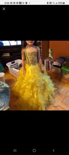Yellow long dress with corset back size 6 (  little girls) could fit up to a size 8
