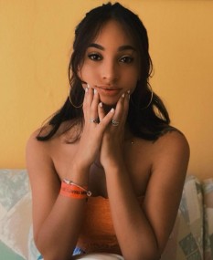  MUA looking for a gig!