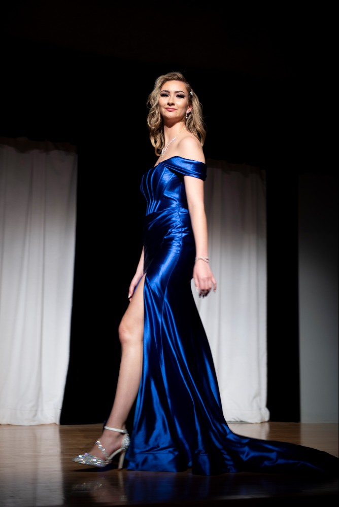 SHERRI HILL 54923 ROYAL SIZE 0 *NEVER ALTERED*