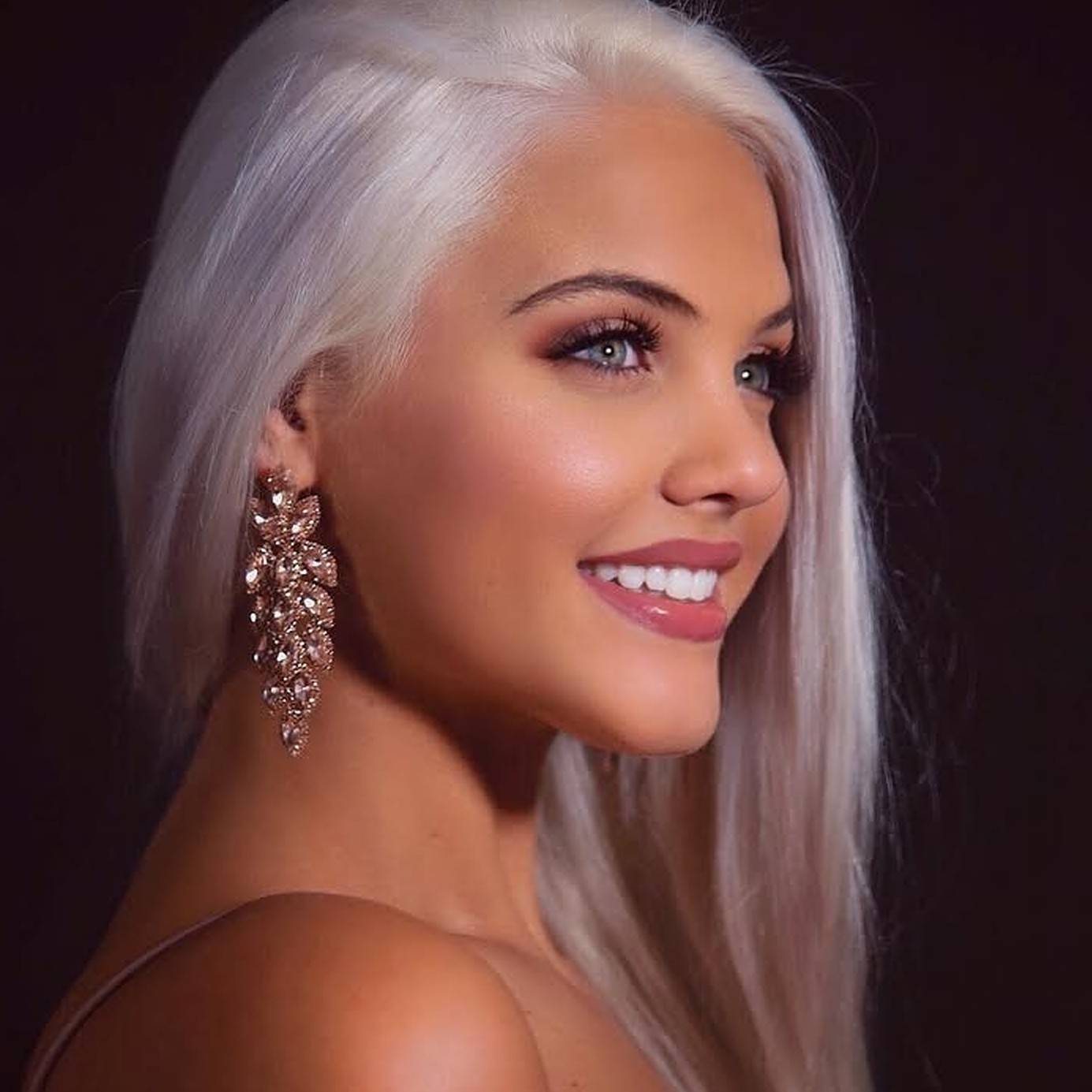 Savannah Kelly