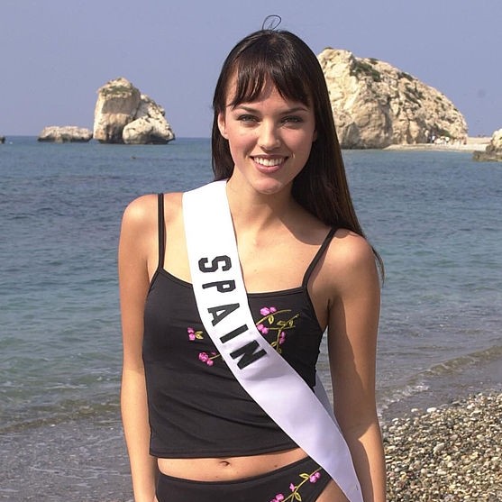 Helen Lindes