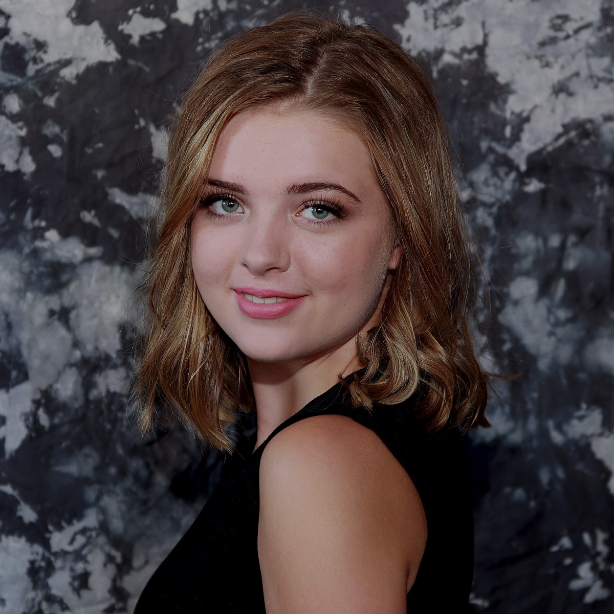 Desirae Schoonover