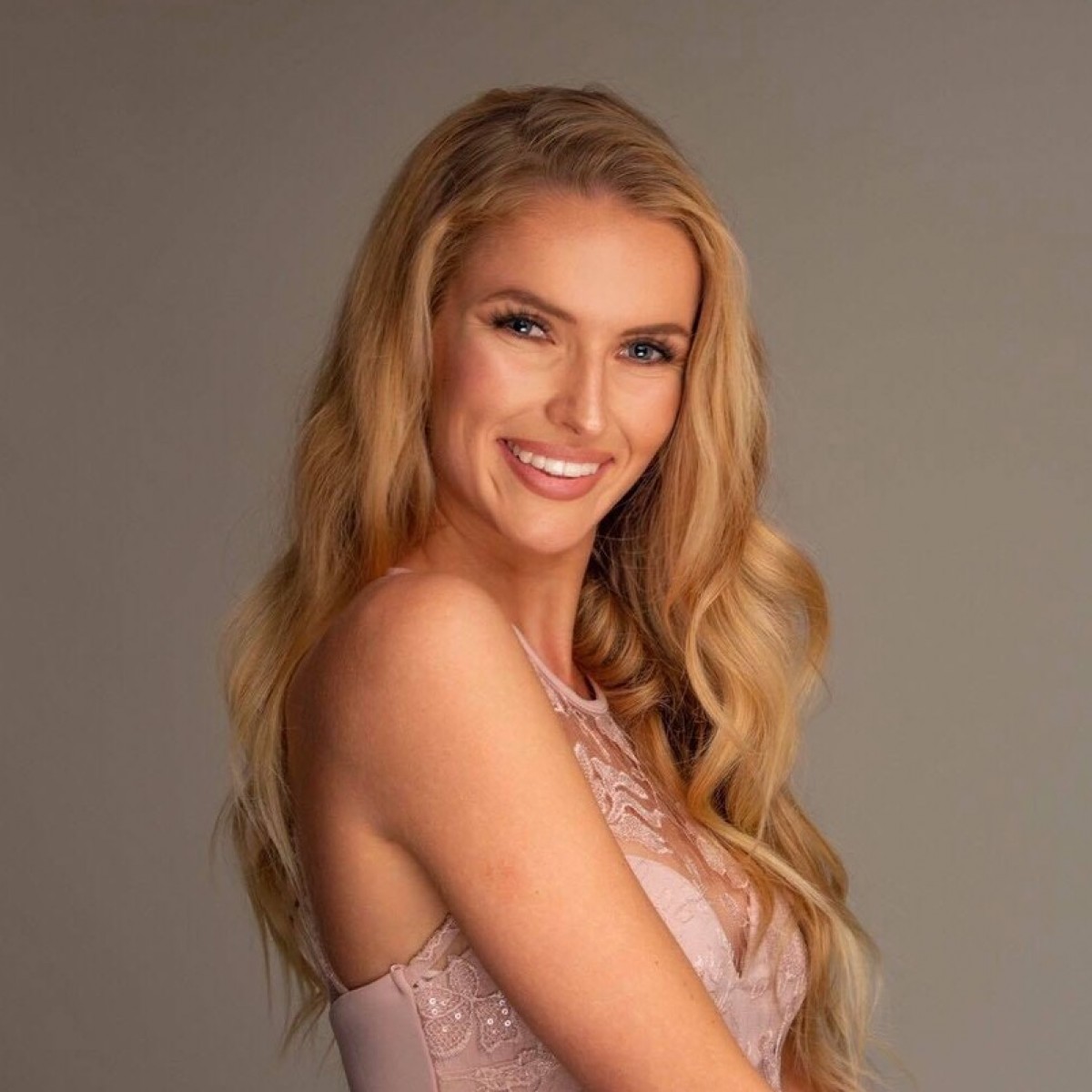 Holly MacAlpine