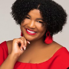 Ella Hinds