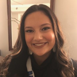 Savannah Flores