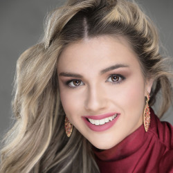 Delayna Dillard