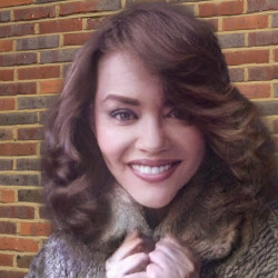 Elaine Fox