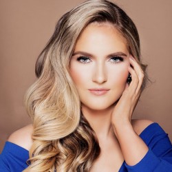 Lizzie Kelly