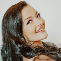 Isabella Key