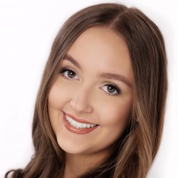 Claire Bacarella