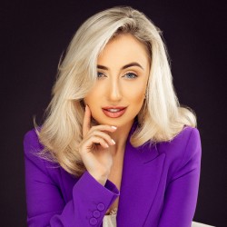 Lizzie Calderara
