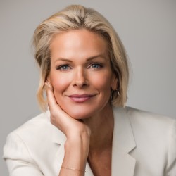 Sarah Sanderson