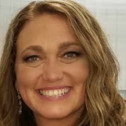 Alicia Knutson
