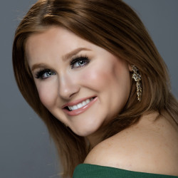 Chloe Shelton