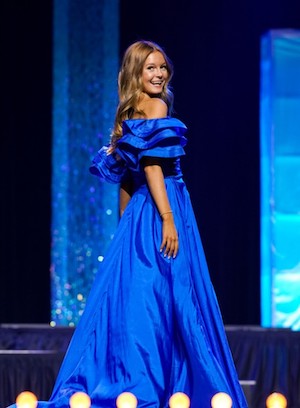 The Most Memorable Gowns From the Miss Universe Pageant | Miss universe  gowns, Pageant evening gowns, Pageant gowns